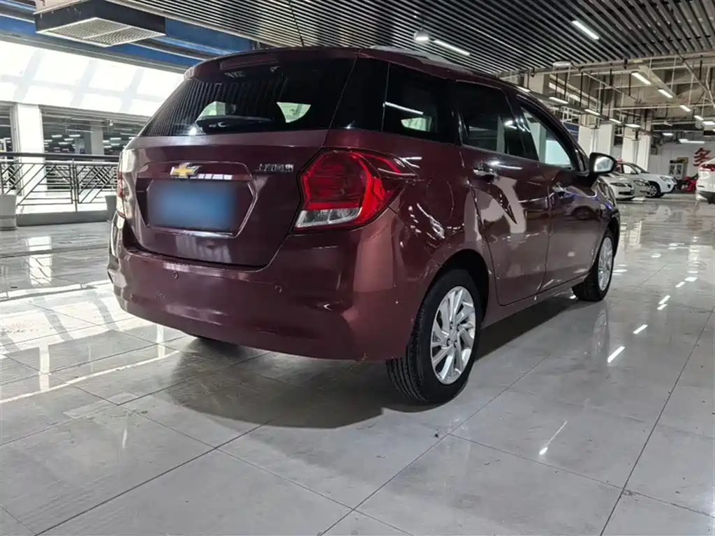 Chevrolet Lova RV 2016 1.5L Automatic Fun Edition фото 24