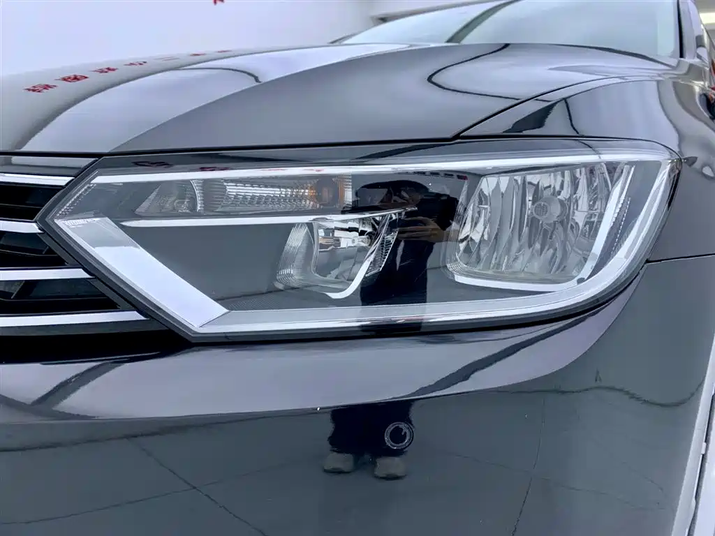 Volkswagen Magotan 2017 330TSI DSG Leading фото 7