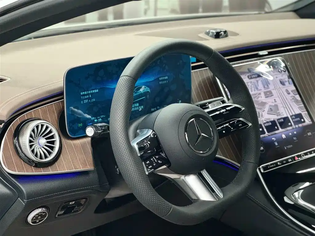 Mercedes-Benz EQE 2025 500 4MATIC Pioneer фото 7