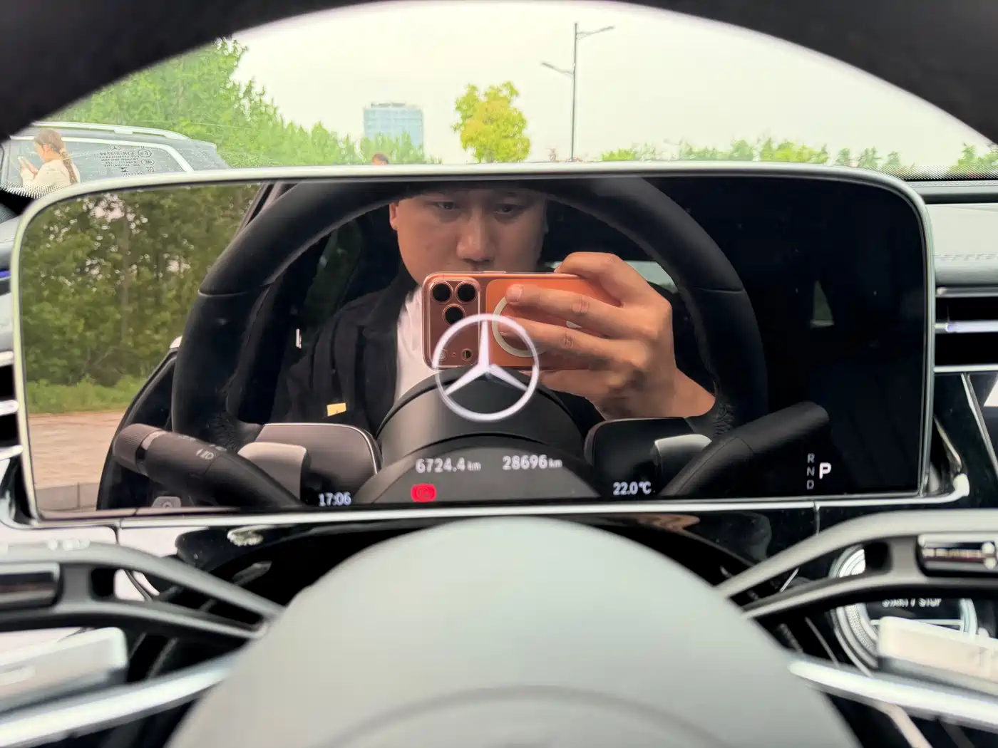 Mercedes-Benz E-Class 2024 Model E 300 L Luxury фото 5