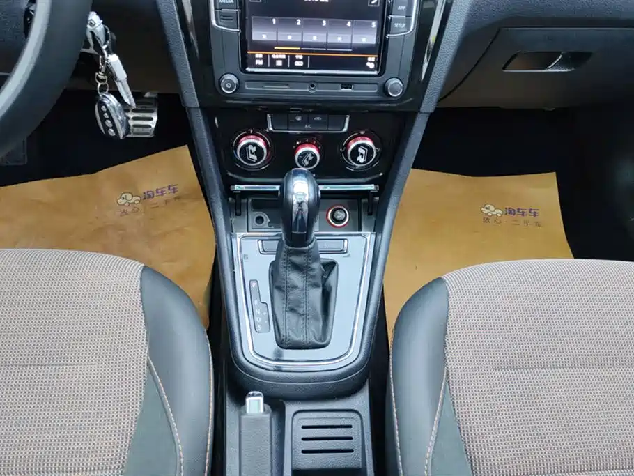 Volkswagen C-TREK 2020 1.5L Automatic Comfort Edition фото 16