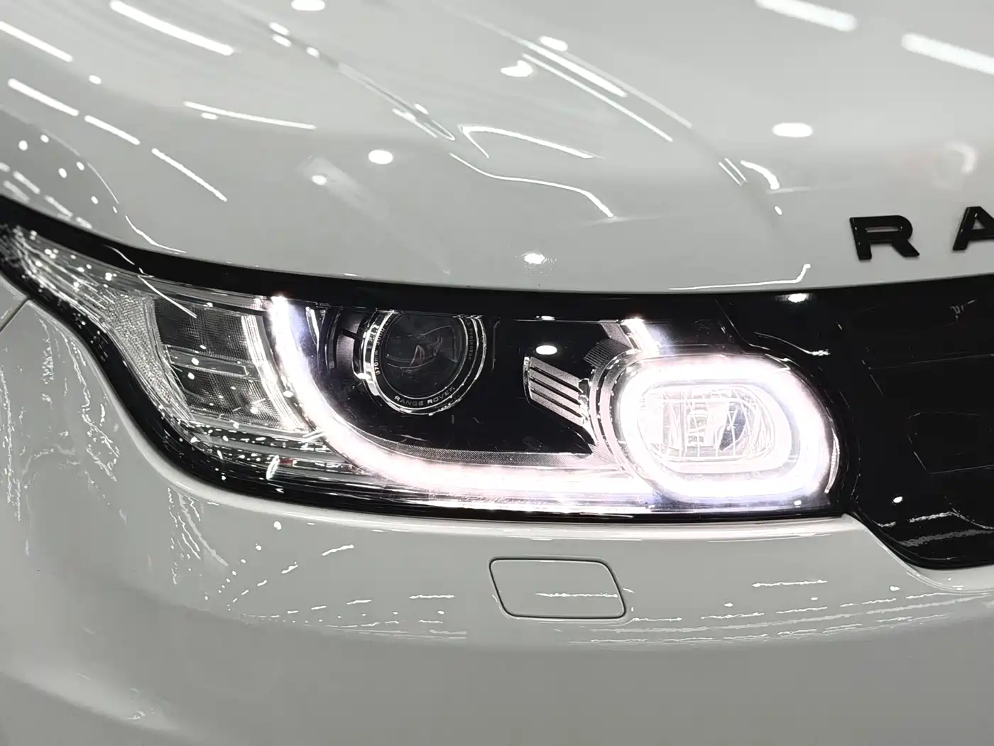 Land Rover Range Rover Sport 2014 3.0 SC V6 HSE DYNAMIC фото 17