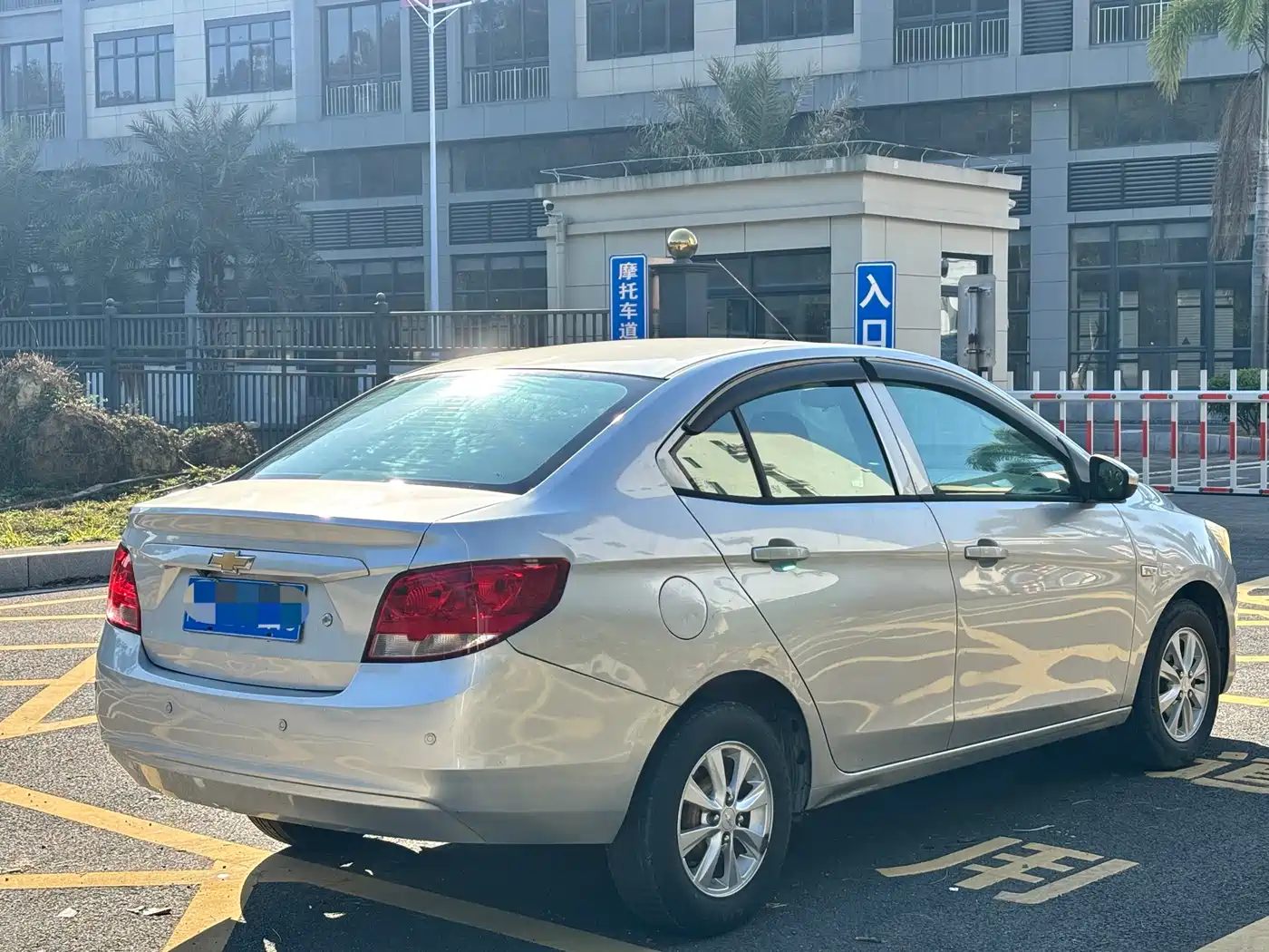 Chevrolet Sail 2015 Sail 3 1.3L AMT Ideal Edition фото 7