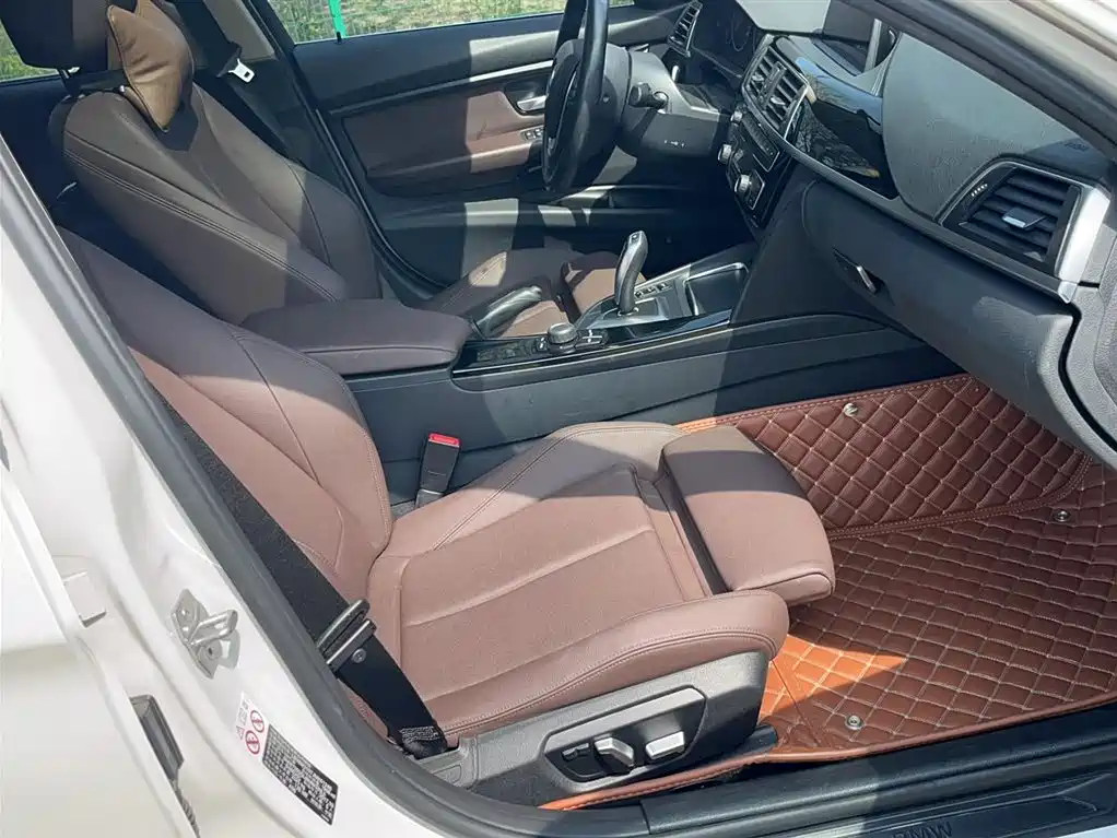 BMW 3 Series 2018 320Li Fashion Style фото 23