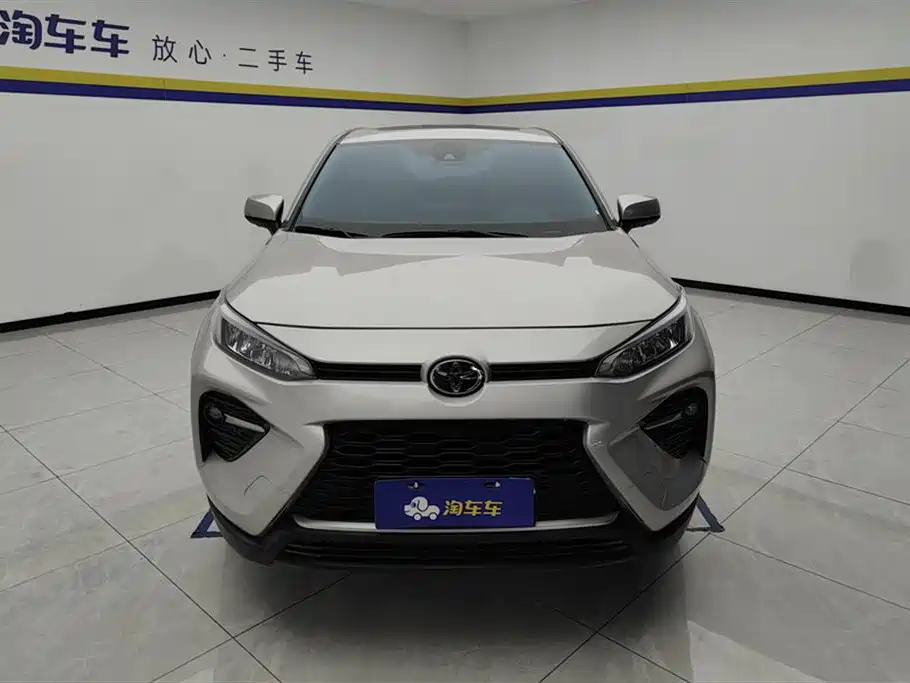 Toyota Wildlander 2022 2.0L CVT AWD Luxury PLUS Edition фото 2