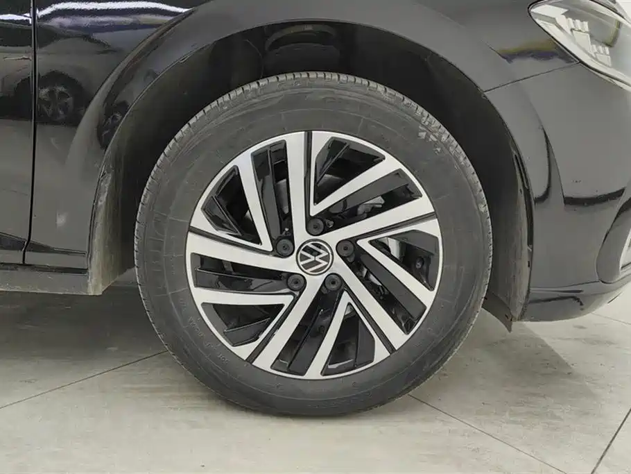 Volkswagen Lavida 2023 300TSI DSG Starlight Full Comfort Edition фото 6