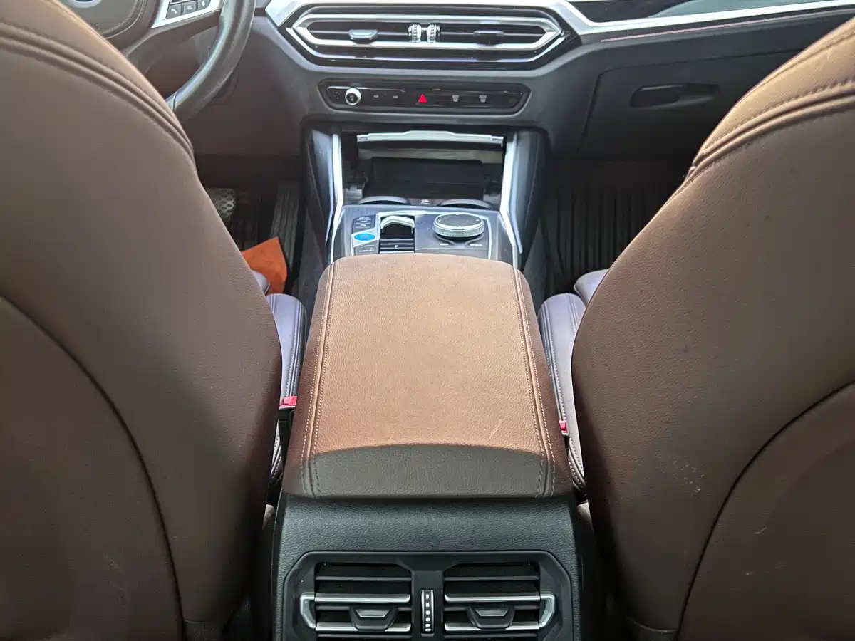 BMW i3 2023 eDrive 40 L Shadow Night Sport Package фото 15