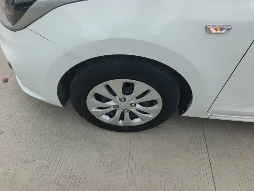 Kia K2 2018 2017 Sedan 1.4L AT GLS