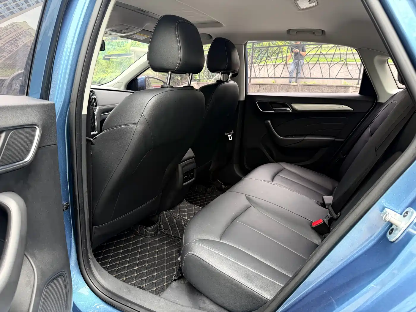Roewe i6 New Energy 2018 2017 45T Hybrid Connected Smart Enjoyment Edition
