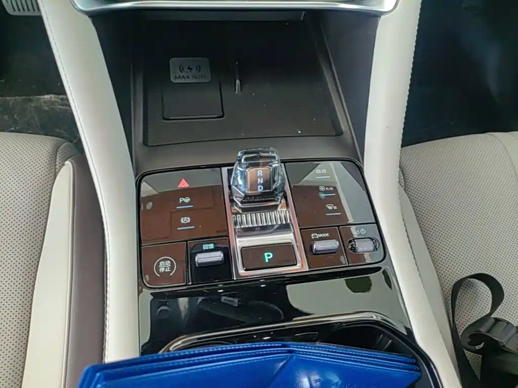 Photo 14 - BYD Song PLUS PHEV