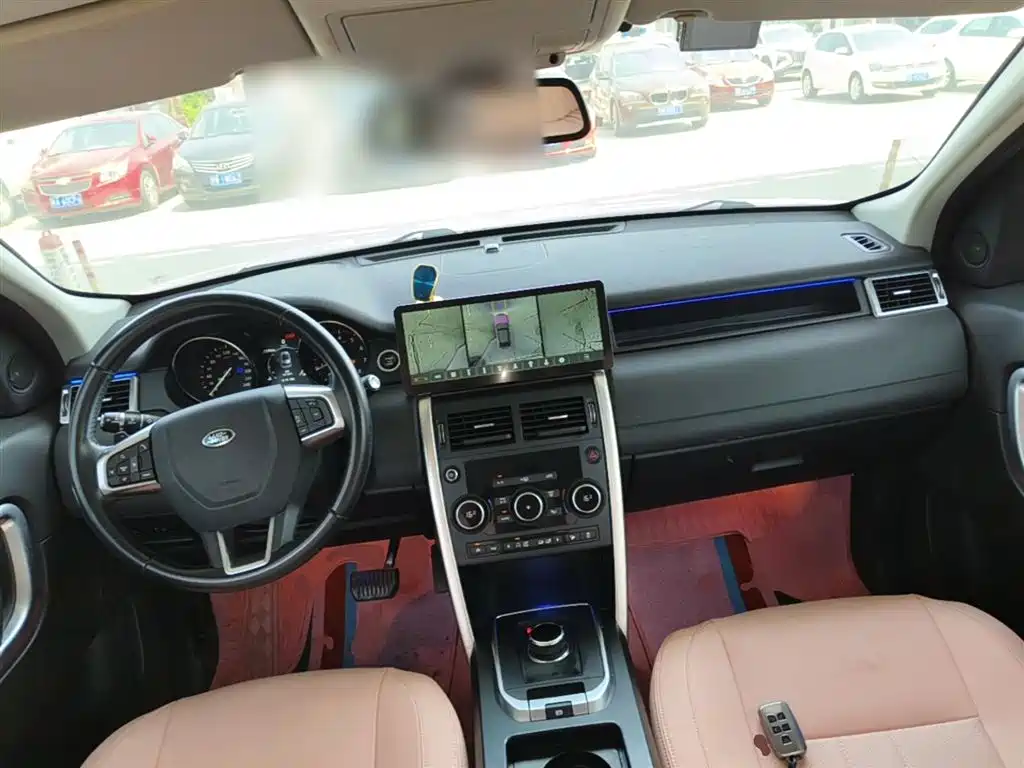 Land Rover Discovery Sport 2017 2.0T SE фото 10