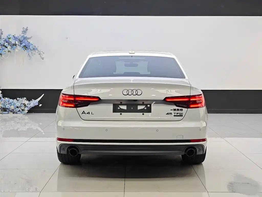 Audi A4L 2018 30th Anniversary 45 TFSI quattro Sport фото 11