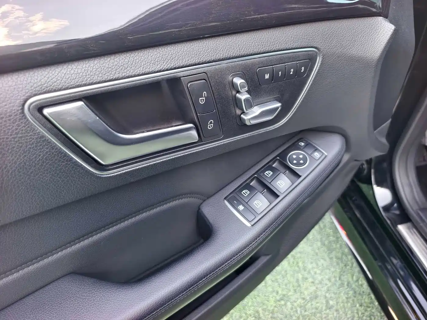 Mercedes-Benz E-Class 2015 E 200 L фото 9