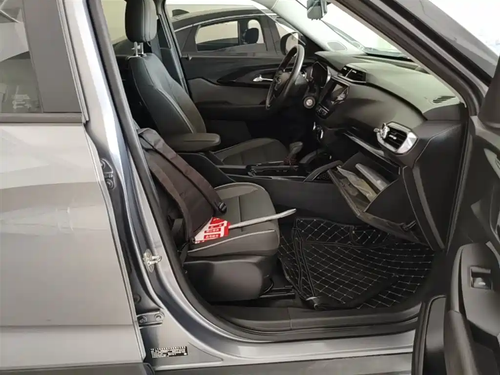 Chevrolet Trailblazer 2019 435T Redline CVT FWD Sport Edition (China VI) фото 20