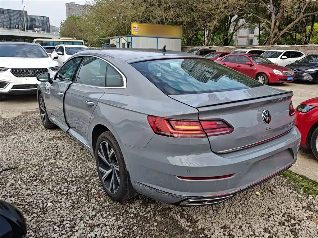Photo 5 - Volkswagen CC