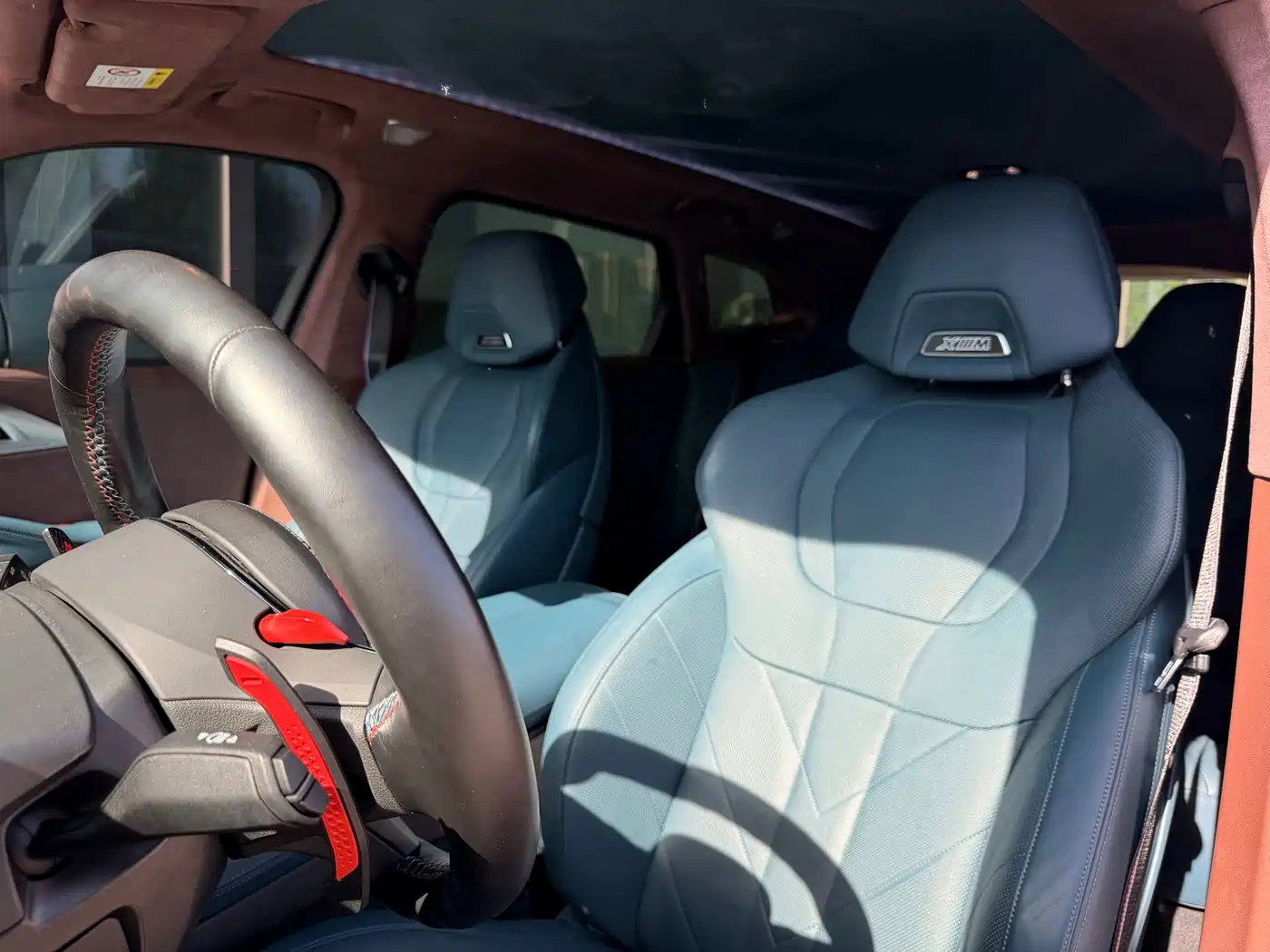 BMW XM 2023 Model Base фото 12