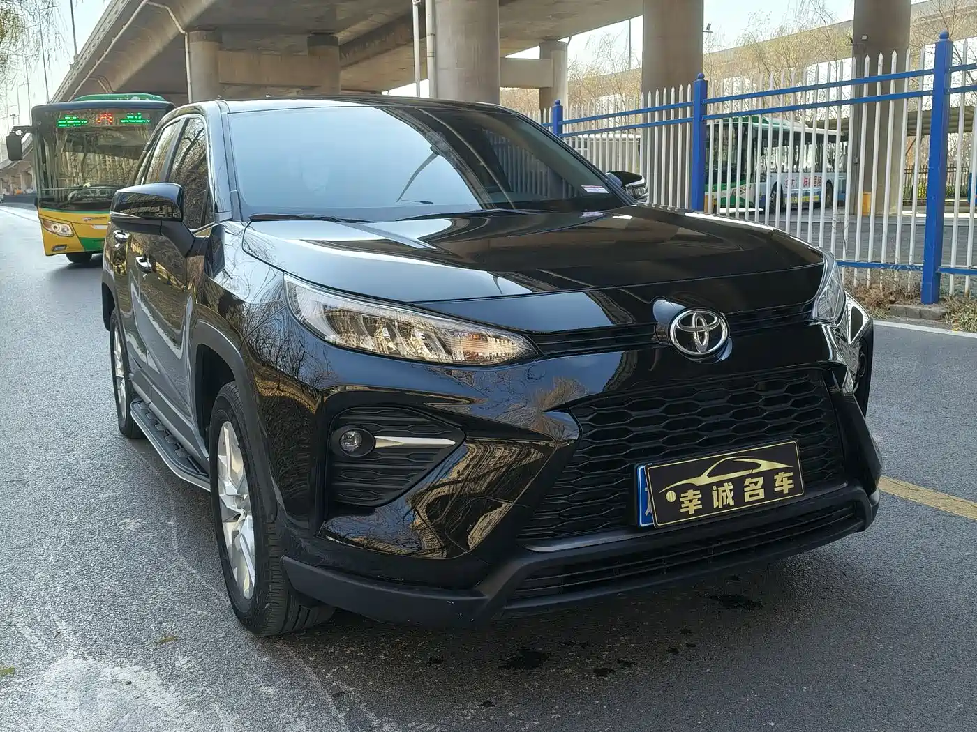 Toyota Wildlander 2022 Facelift 2.0L CVT 2WD Leading Edition фото 2