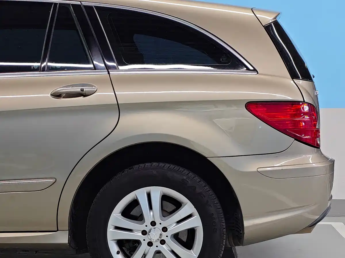 Mercedes-Benz R-Class 2010 R 350 L 4MATIC фото 5