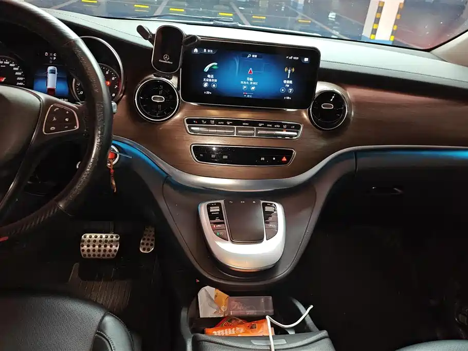 MERCEDES-BENZ V CLASS