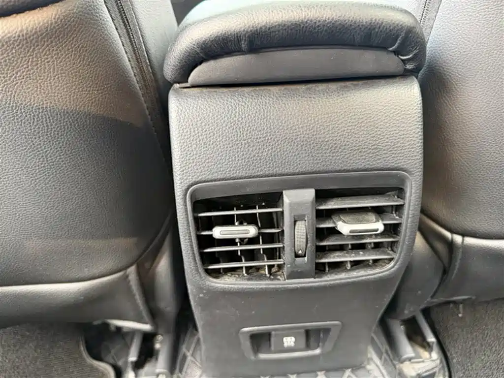 Toyota Levin 2022 185T CVT Luxury Edition фото 16