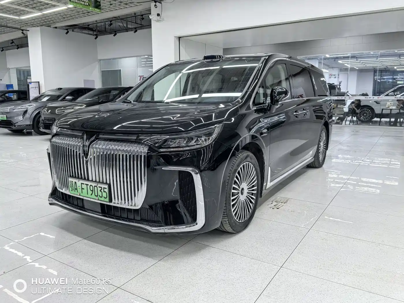 Voyah Auto Voyah Dreamer 2025 Model PHEV 4WD Premium QianKun Edition