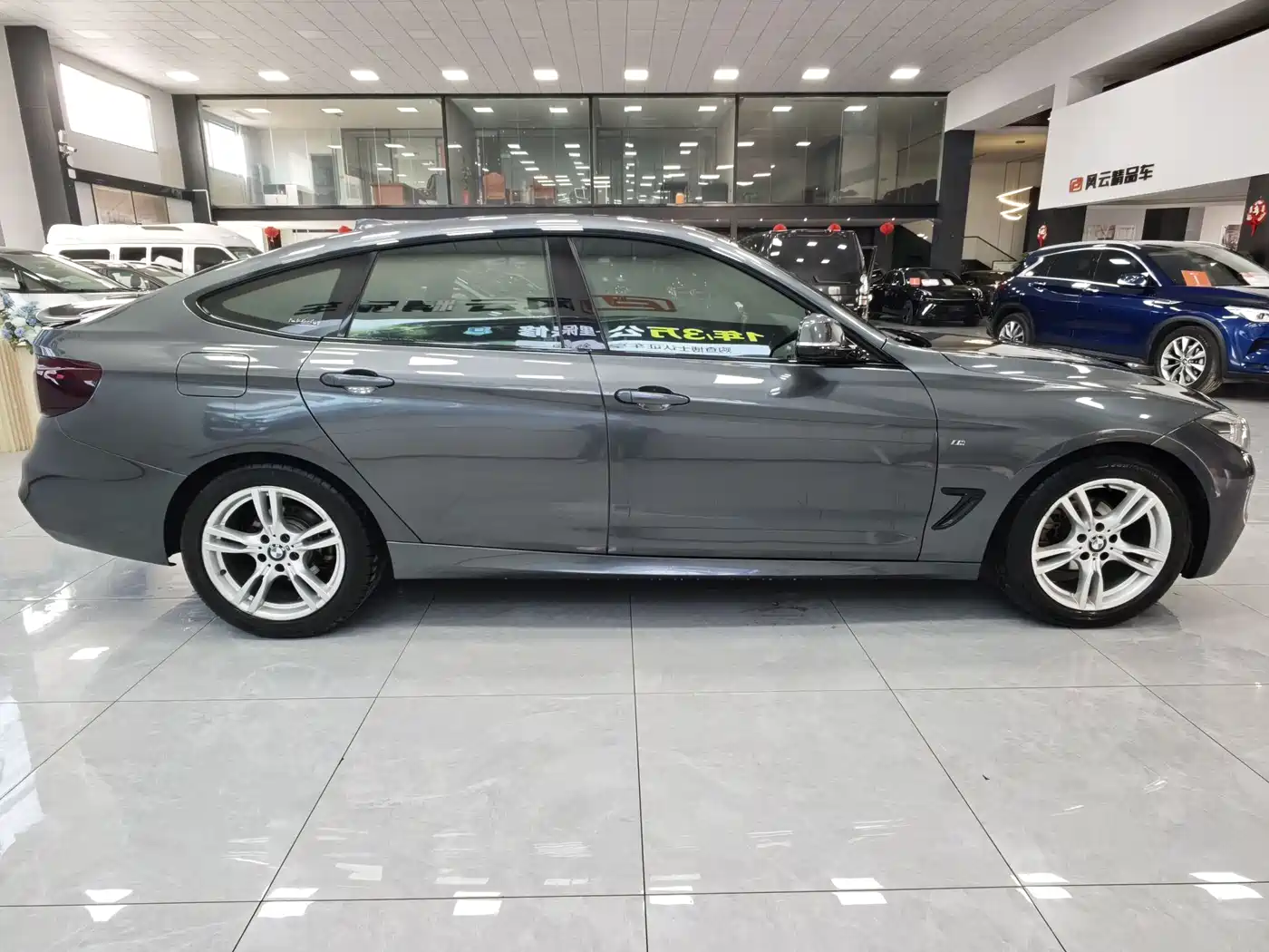 BMW 3 Series GT 2019 320i M Sport Model фото 6