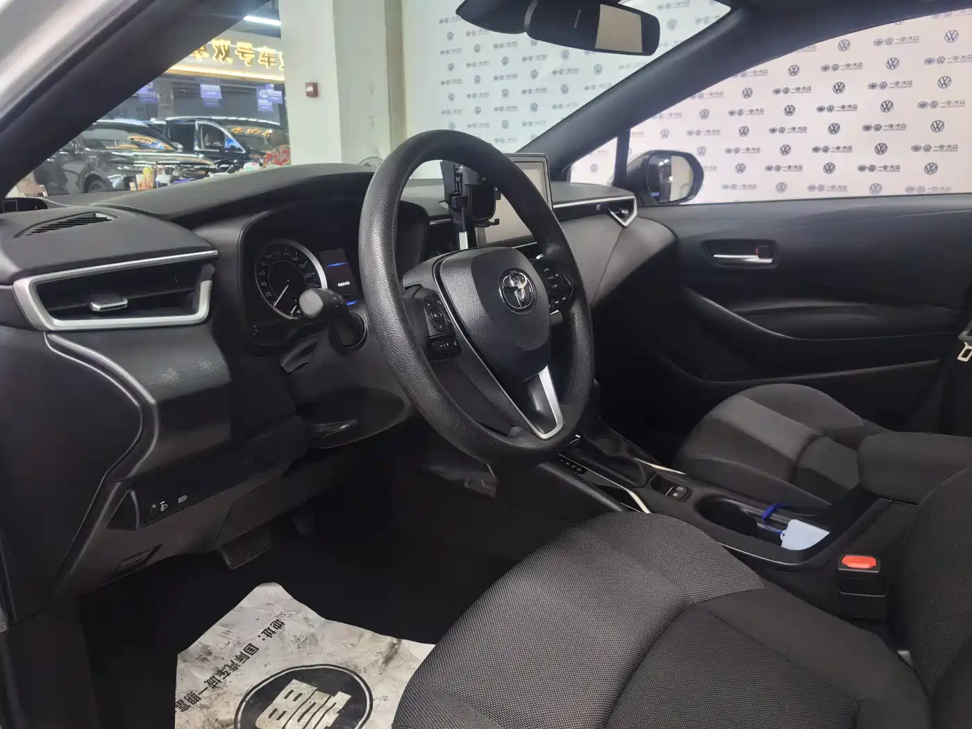 Toyota Levin 2022 185T CVT Luxury Edition фото 4