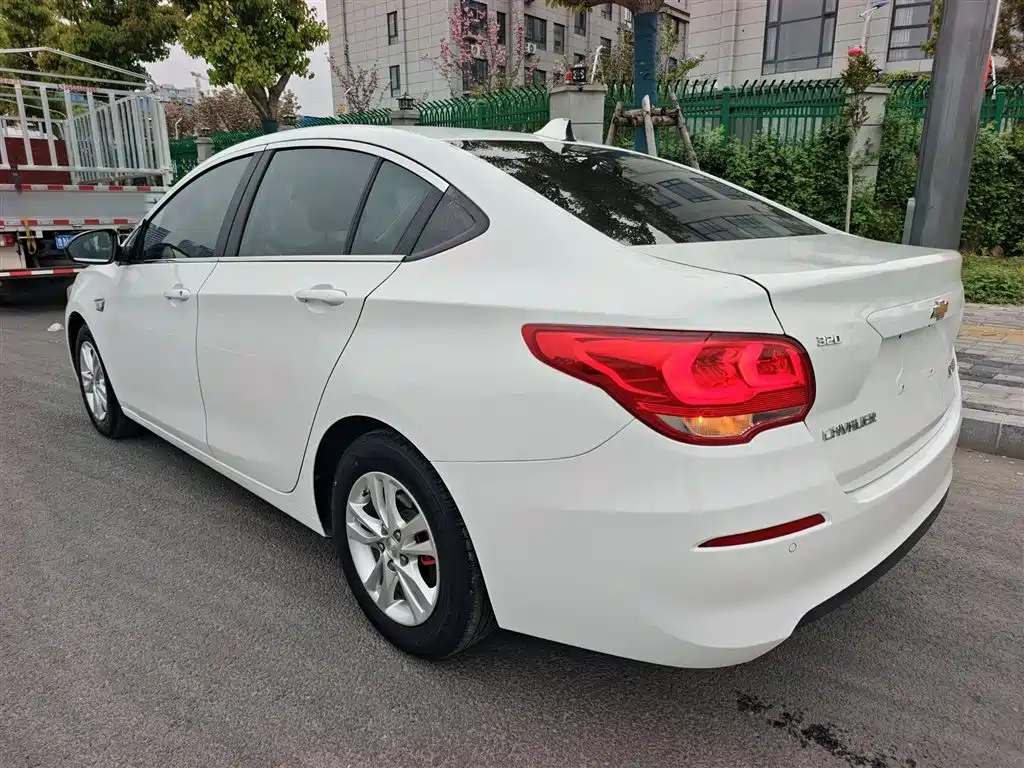Chevrolet Cavalier 2016 1.5L Automatic Delight Edition фото 5