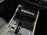 Photo 26 - Lincoln Aviator
