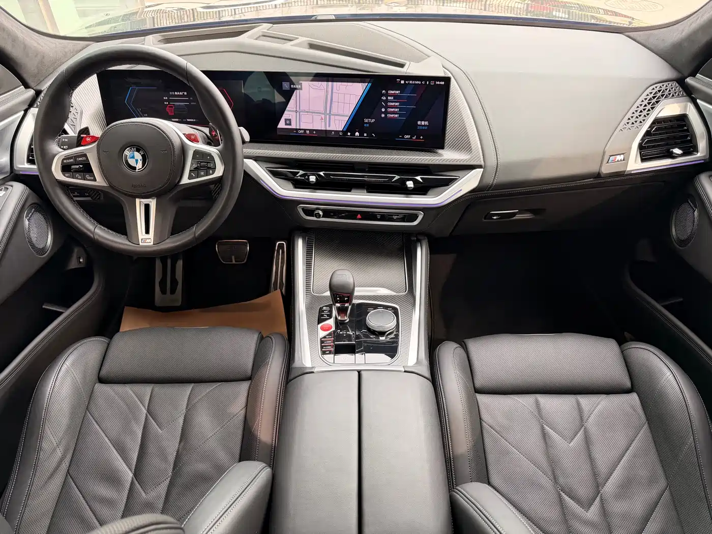 BMW XM 2023 50e фото 25