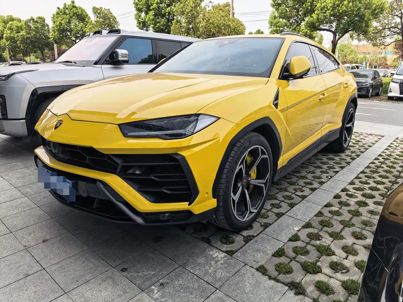 lamborghini urus