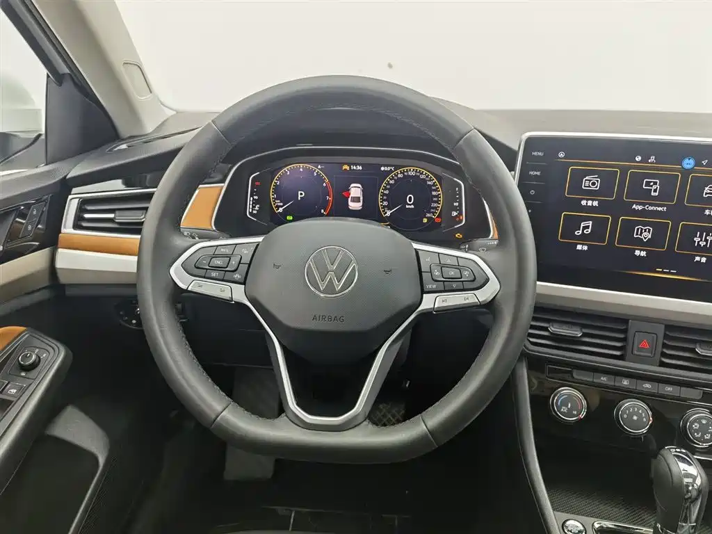 Volkswagen Bora 2024 200TSI DSG Joy Ride PRO Edition фото 11