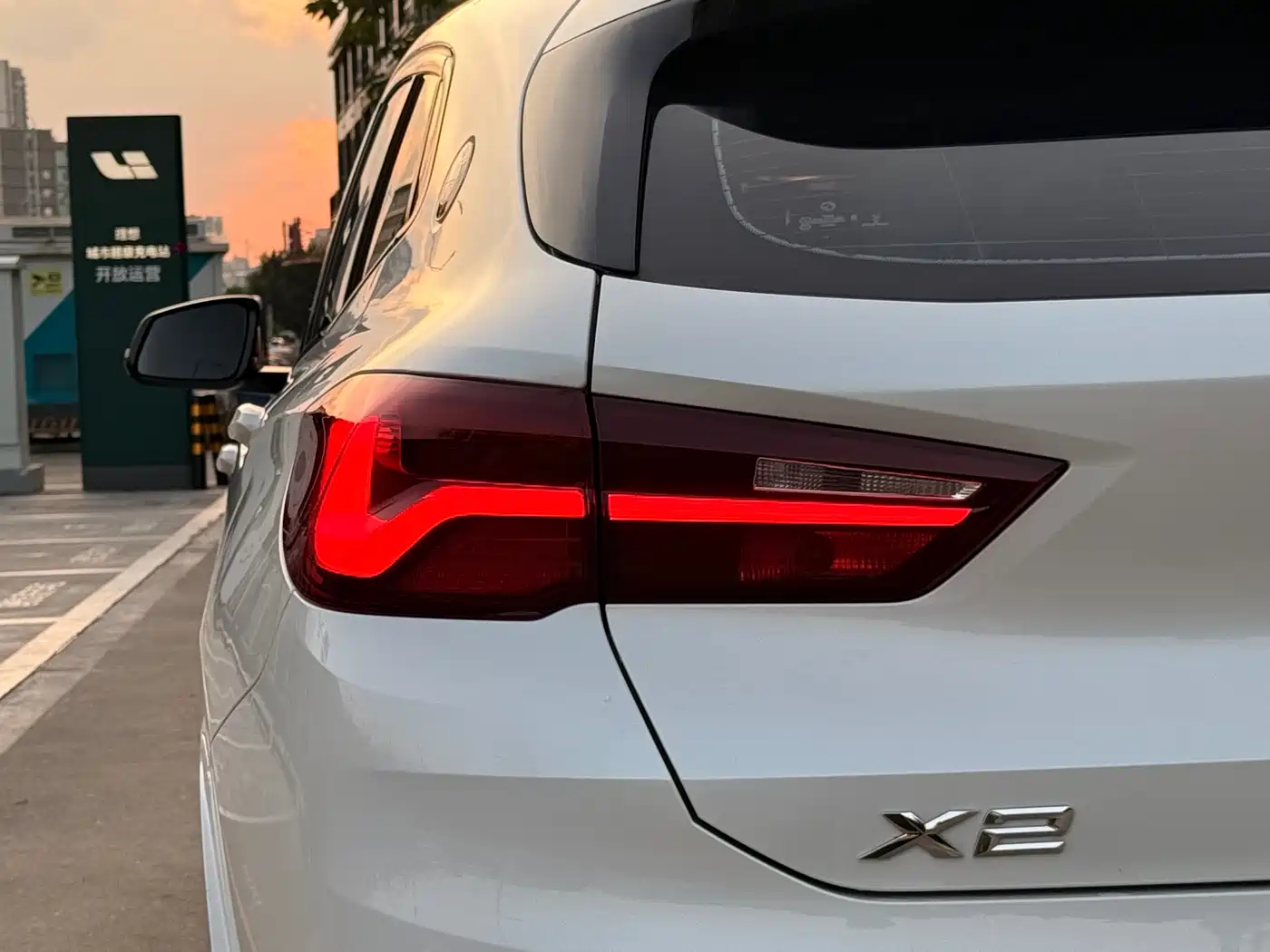 BMW X2 2023 sDrive25i M Sport Shadow Edition фото 11