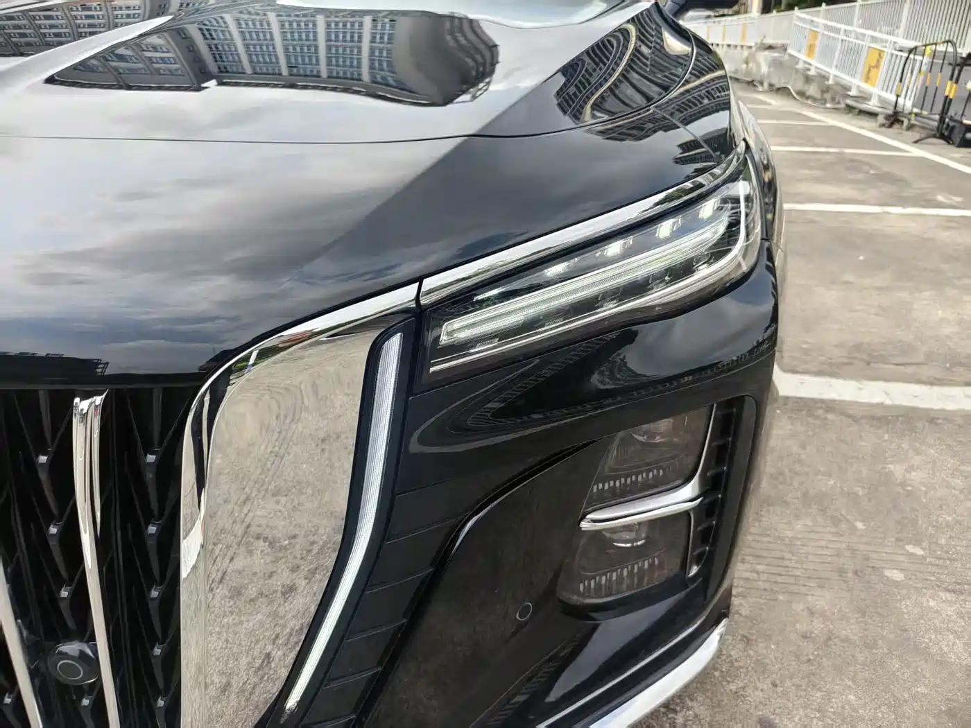 Hongqi H5 2024 2.0T Automatic Smart Connect Flag Smooth Edition фото 3
