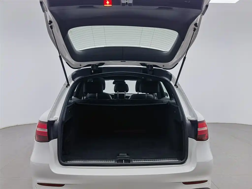 Mercedes-Benz GLC 2019 GLC 260 4MATIC Luxury фото 16