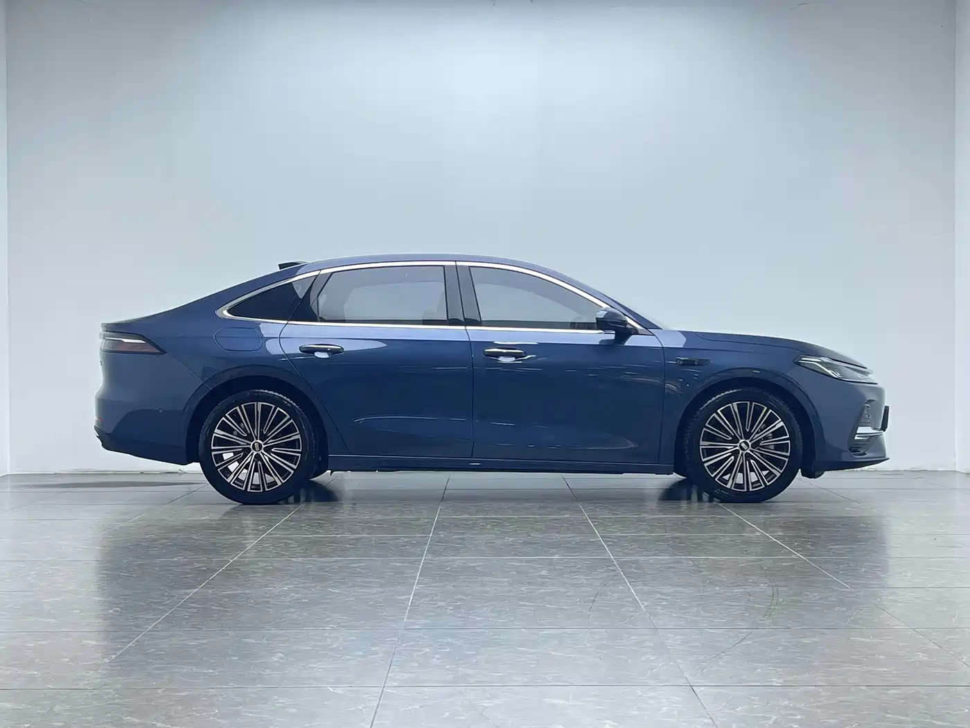 Geely Galaxy Galaxy A7 2025 EM-i фото 7