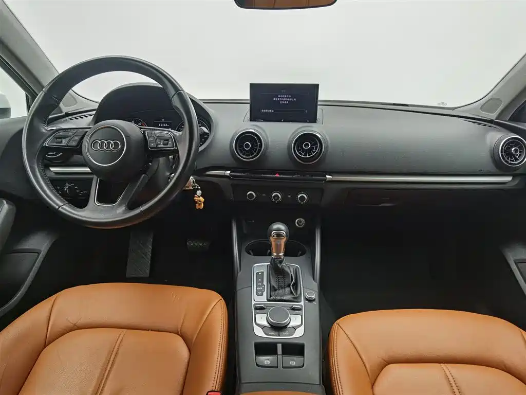 Audi A3 2018 30th Anniversary Sportback 35 TFSI Progressive фото 5