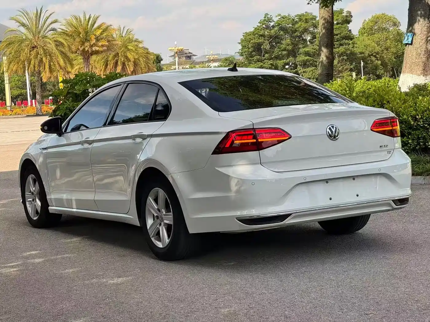 Volkswagen Lamando 2021 230TSI DSG Fashion Edition фото 6