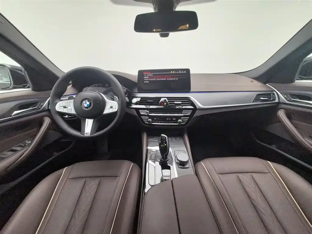 BMW 5 Series 2023 530Li Leading M Sport Package фото 5