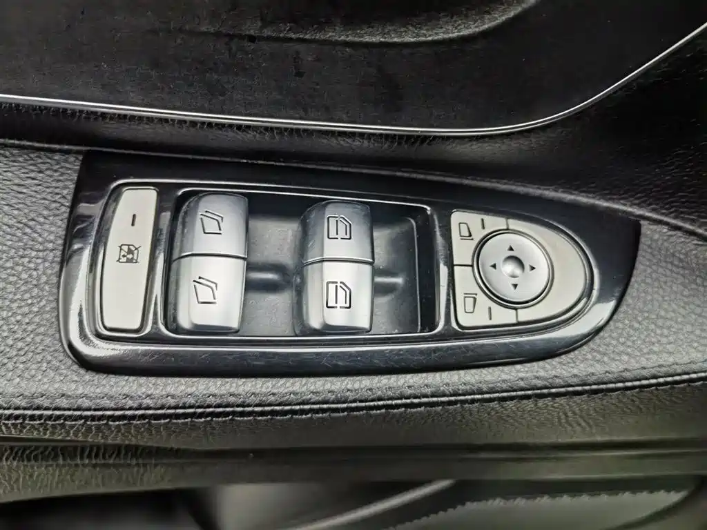 Mercedes-Benz Vito 2018 2.0T Business China V фото 9