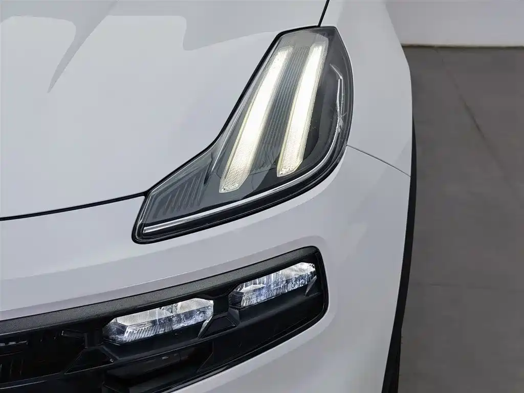 Lynk & Co 06 2023 Remix 1.5T Power Pro фото 7
