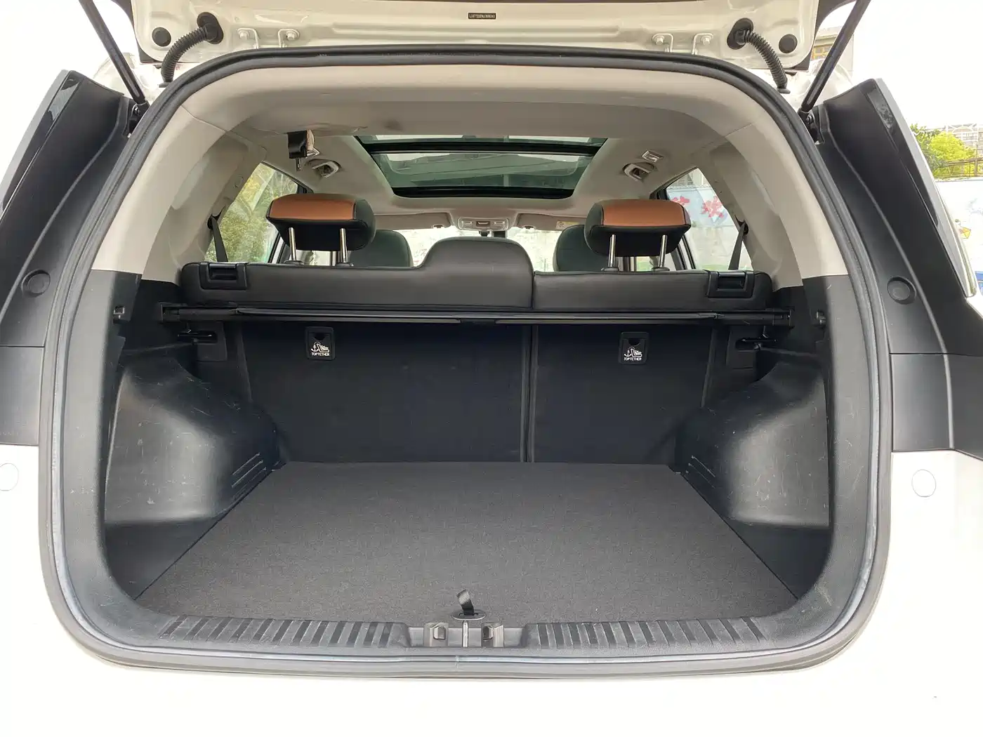 GEELY AUTOMOBILE VISION X6