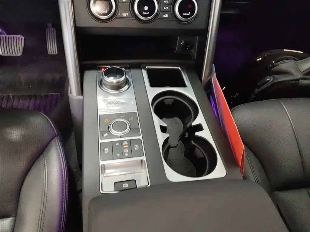 Land Rover Discovery 2020 2.0T SE фото 11