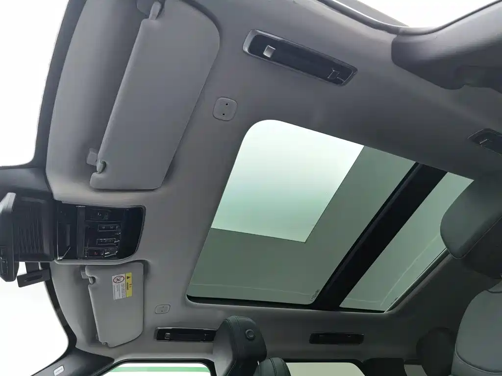 Land Rover Range Rover Sport 2023 360PS S фото 14