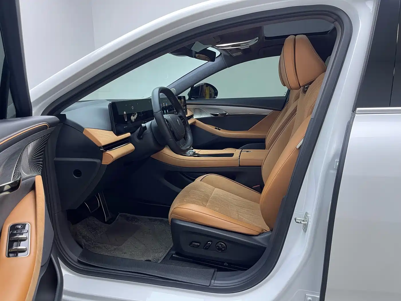 Voyah Auto VOYAH Zhuiguang 2023 4WD Standard Edition фото 12