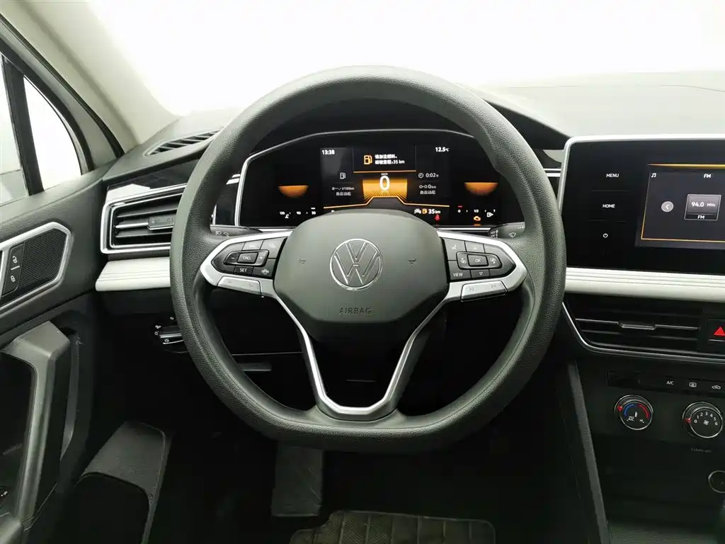 Volkswagen Tiguan L 2022 330TSI Automatic 2WD Comfort Edition фото 11