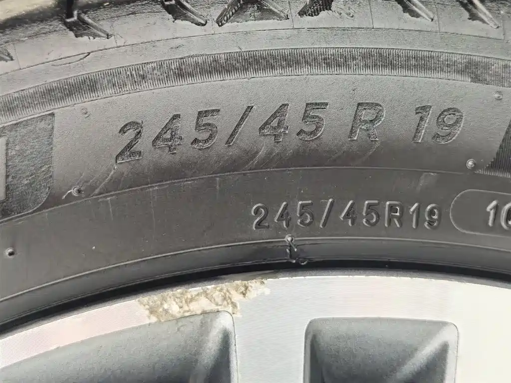 Hongqi H9 2020 2.0T Smart Connection Qi Chang Edition фото 24