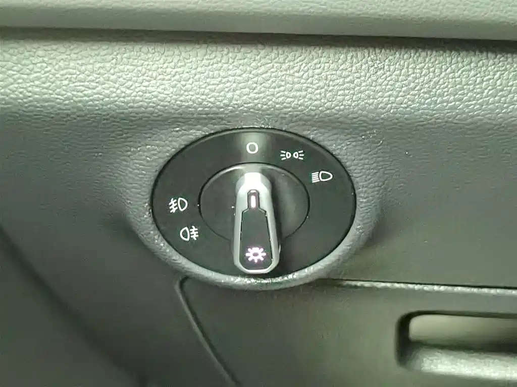 Volkswagen Sagitar 2019 280TSI DSG Comfort Edition China VI фото 21