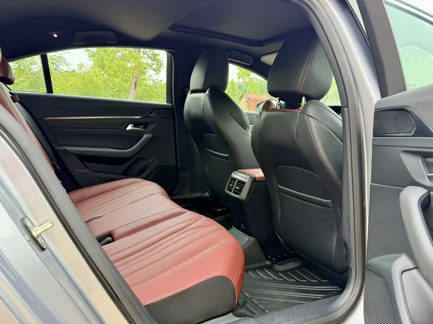 Peugeot 508 2022 508L 400THP PureTech Driving Control Edition фото 15
