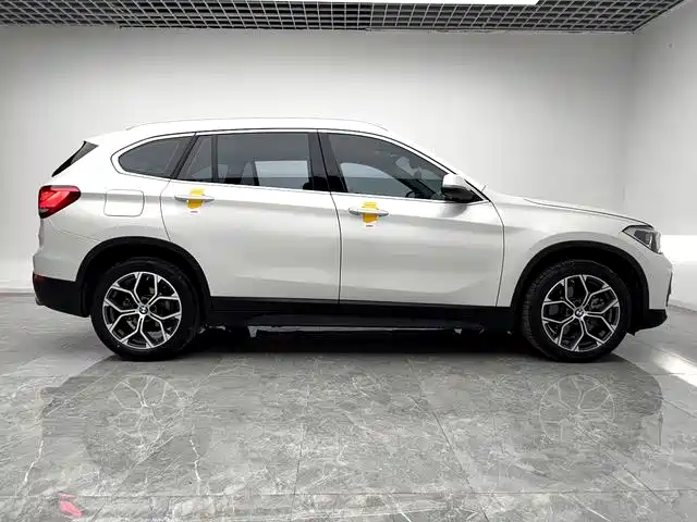 BMW X1 2022 sDrive25Li Leading фото 7